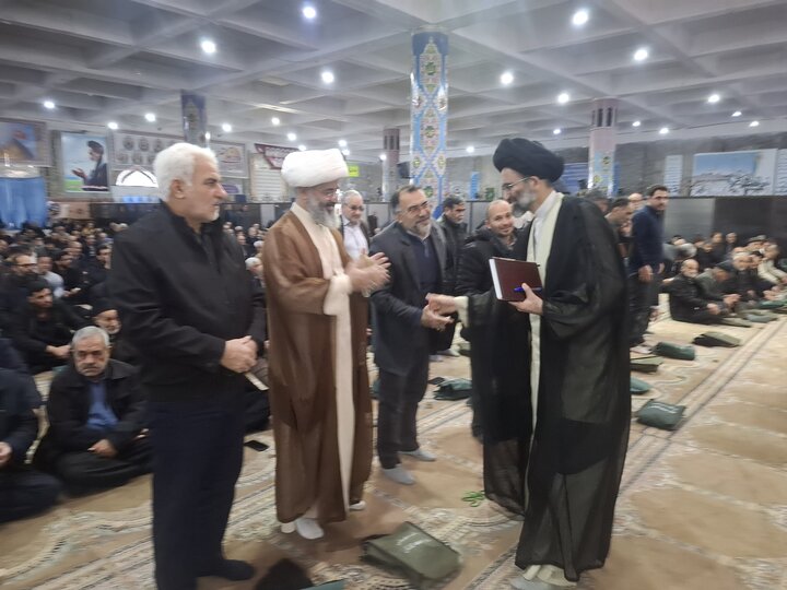 تصاویر:نماز عبادی سیاسی جمعه کاشان