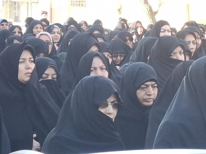 تصاویر؛تشییع پیکر سرباز وطن شهید مدافع امنیت حاج محسن حاجی زاده بیدگلی در اران وبیدگل