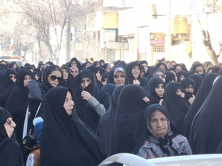 تصاویر؛تشییع پیکر سرباز وطن شهید مدافع امنیت حاج محسن حاجی زاده بیدگلی در اران وبیدگل