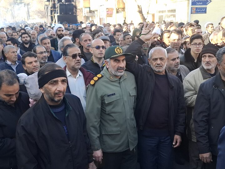 تصاویر؛تشییع پیکر سرباز وطن شهید مدافع امنیت حاج محسن حاجی زاده بیدگلی در اران وبیدگل