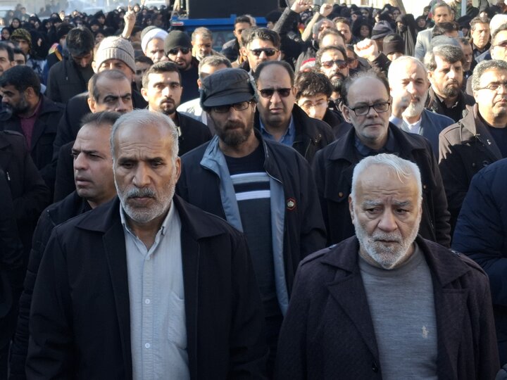 تصاویر؛تشییع پیکر سرباز وطن شهید مدافع امنیت حاج محسن حاجی زاده بیدگلی در اران وبیدگل