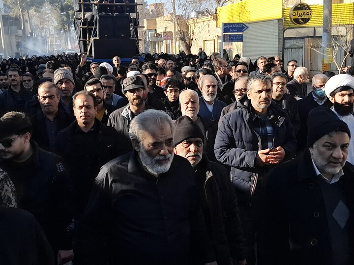 تصاویر؛تشییع پیکر سرباز وطن شهید مدافع امنیت حاج محسن حاجی زاده بیدگلی در اران وبیدگل