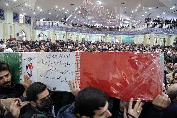 تصاویر / تشییع دو شهید اغتشاشات اخیر در همدان