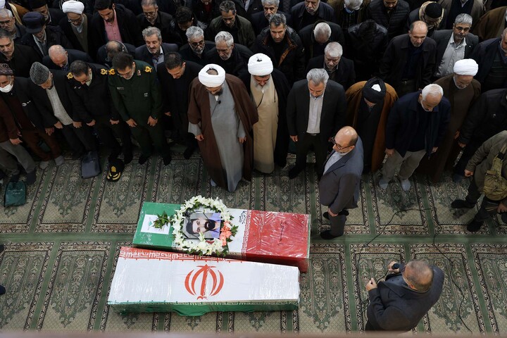 تصاویر / تشییع دو شهید اغتشاشات اخیر در همدان