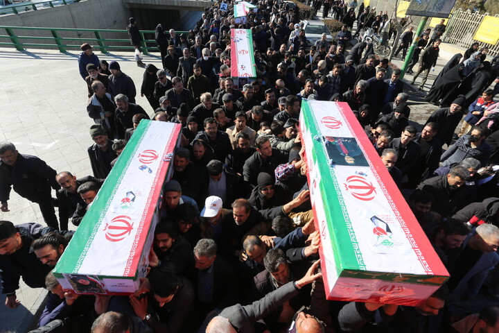 تصاویر/ تشییع پیکر مطهر هفت شهید اغتشاشات اخیر در اصفهان