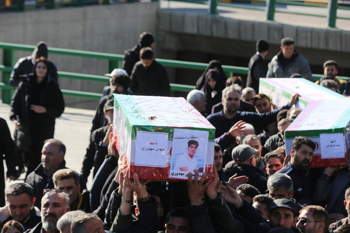 تصاویر/ تشییع پیکر مطهر هفت شهید اغتشاشات اخیر در اصفهان