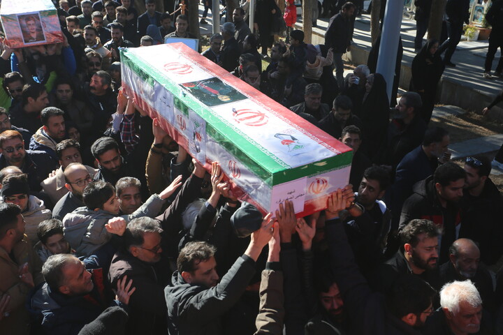 تصاویر/ تشییع پیکر مطهر هفت شهید اغتشاشات اخیر در اصفهان