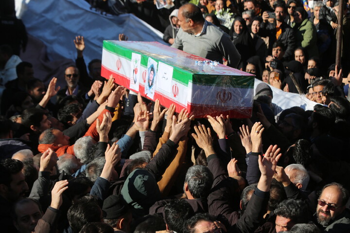 تصاویر/ تشییع پیکر مطهر هفت شهید اغتشاشات اخیر در اصفهان