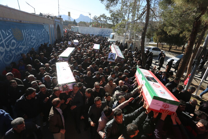 تصاویر/ تشییع پیکر مطهر هفت شهید اغتشاشات اخیر در اصفهان