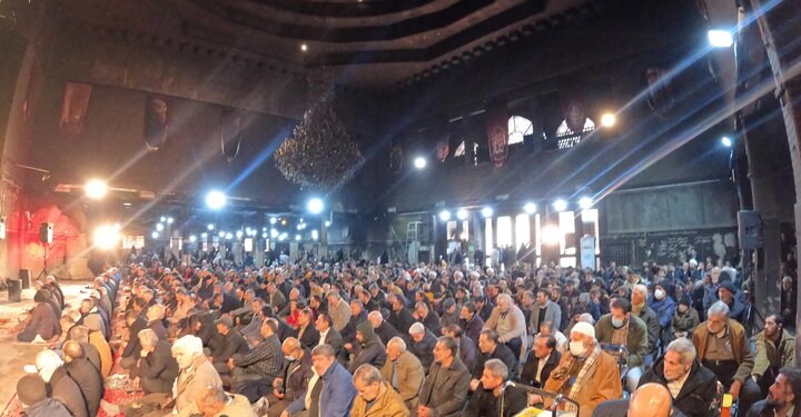 تصاویر/ اقامه باشکوه نماز جمعه پرند در مسجد سوخته در آتش کینه اغتشاشگران