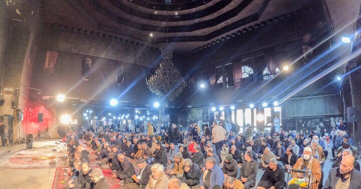 تصاویر/ اقامه باشکوه نماز جمعه پرند در مسجد سوخته در آتش کینه اغتشاشگران