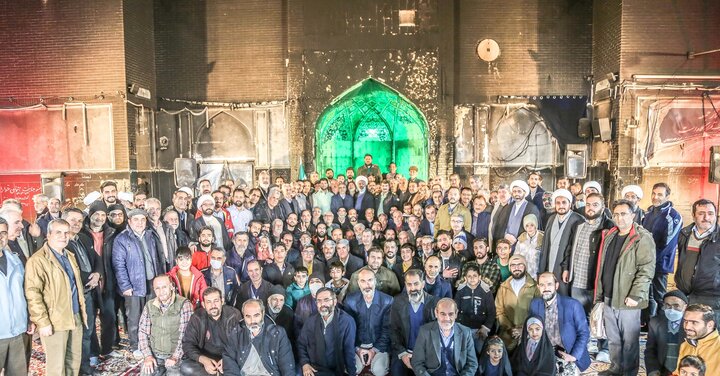 تصاویر/ اقامه باشکوه نماز جمعه پرند در مسجد سوخته در آتش کینه اغتشاشگران