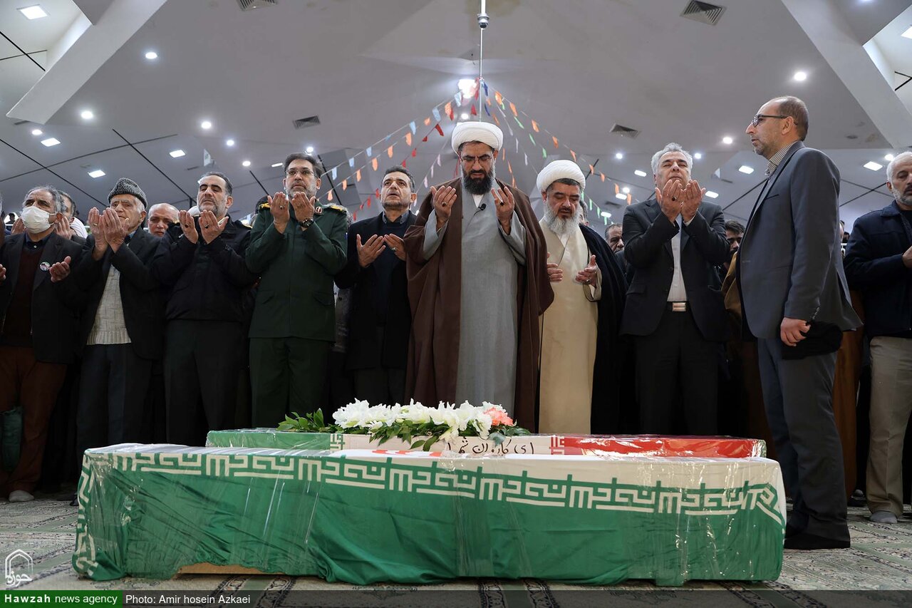 تصاویر / تشییع دو شهید اغتشاشات اخیر در همدان