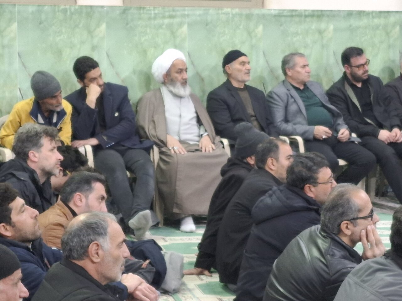 پیکر شهید مدافع امنیت در آران و بیدگل به خاک سپرده شد+عکس