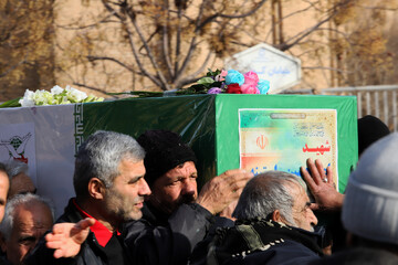 تصاویر/ تشییع پیکر شهید مدافع امنیت امیرحسین راستینه در قم