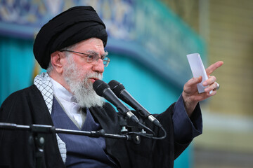 Vidéo/L’Ayatollah Khamenei : La Stratégie Américaine au Moyen-Orient, un Modèle Échec que les Nations Régionales Vont Balayer”; "Certaines Paroles de Trump Ne Méritent Pas de Répons"
