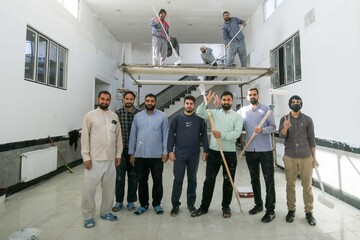 تصاویر/ بازسازی و رنگ آمیزی مدرسه علمیه جعفریه قدیمه قاین بعد از اغتشاشات