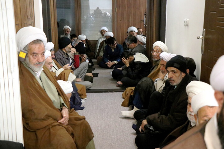 تصاویر/ مراسم جشن عید مبعث حضرت رسول اکرم(ص) در دفترحضرت آیت الله نوری همدانی