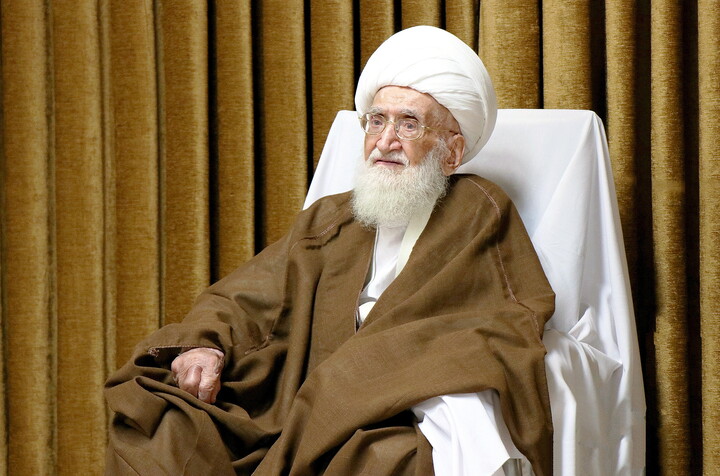 تصاویر/ مراسم جشن عید مبعث حضرت رسول اکرم(ص) در دفترحضرت آیت الله نوری همدانی