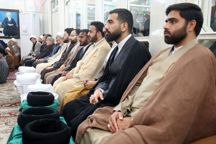 تصاویر/ مراسم جشن و عمامه گذاری طلاب