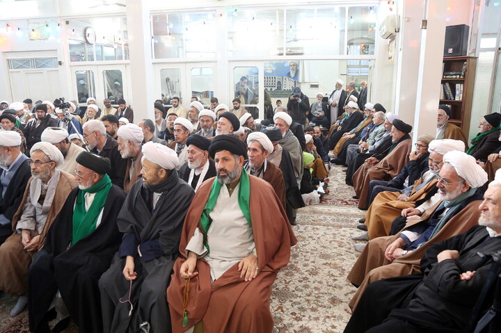 تصاویر/ مراسم جشن و عمامه گذاری طلاب