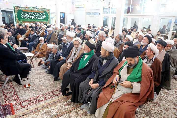 تصاویر/ مراسم جشن و عمامه گذاری طلاب