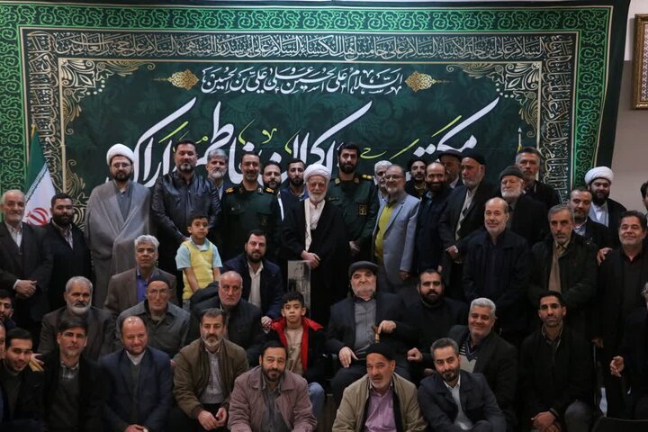 تصاویر/دیدار ذاکران فاطمی با نماینده ولی فقیه در استان مرکزی