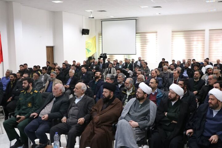 تصاویر/دیدار ذاکران فاطمی با نماینده ولی فقیه در استان مرکزی