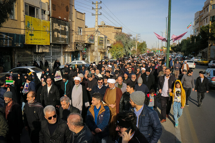 تصاویر/ تشییع پیکر شهید مدافع امنیت امیرحسین راستینه در قم