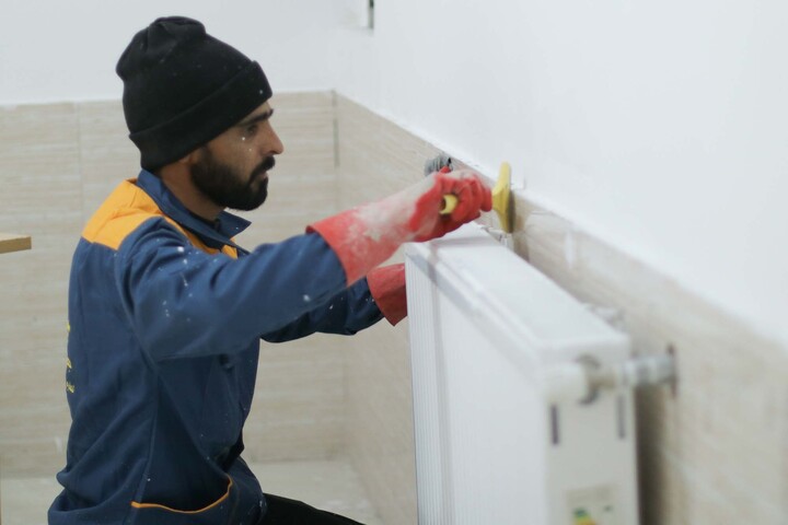 تصاویر| بازسازی و رنگ آمیزی مدرسه علمیه جعفریه قدیمه قاین بعد از اغتشاشات