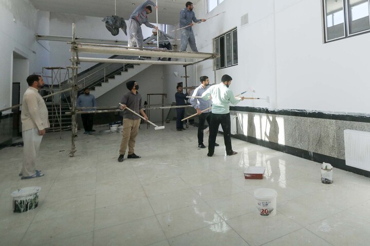 تصاویر| بازسازی و رنگ آمیزی مدرسه علمیه جعفریه قدیمه قاین بعد از اغتشاشات