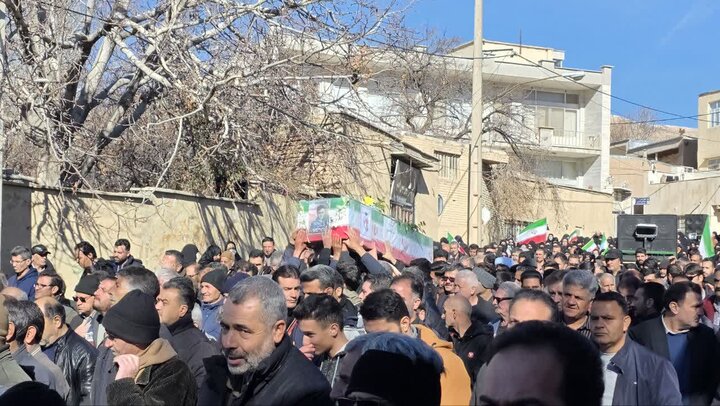 تصاویر/ تشییع شهید مدافع امنیت شهید سعید راونجیان پوردرجوشقان قالی