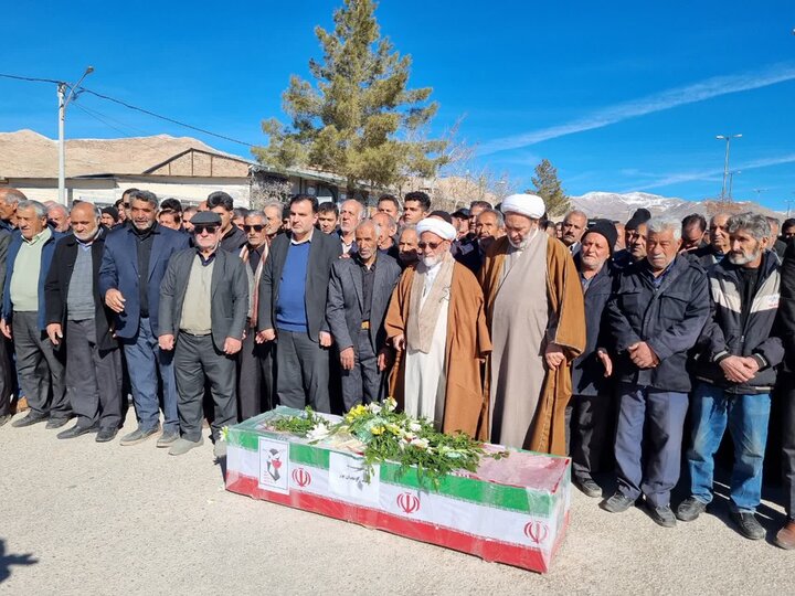 تصاویر/ تشییع شهید مدافع امنیت شهید سعید راونجیان پوردرجوشقان قالی