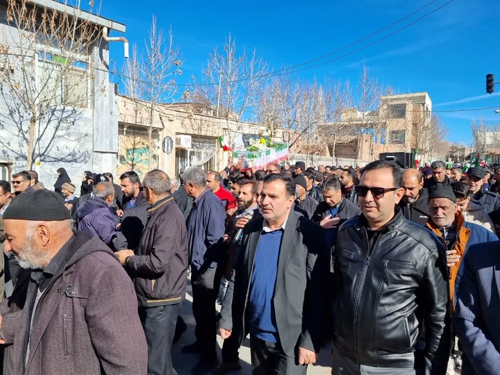 تصاویر/ تشییع شهید مدافع امنیت شهید سعید راونجیان پوردرجوشقان قالی