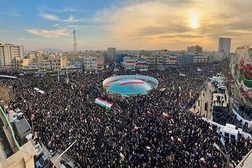 راهپیمایی یوم‌الله ۲۲‌دی‌ماه کمر فتنه را شکست