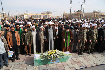 وداع باشکوه مردم همدان با پیکر طلبه شهید حجت‌الاسلام زمانیان+تصاویر