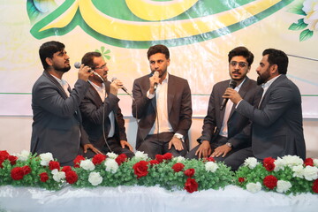 فیلم| اجرای گروه تواشیح الغدیر کنگان در جشن مبعث