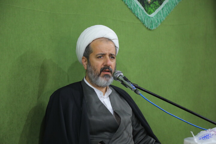 تصاویر/ جشن عید مبعث و عمامه گذاری طلاب در مدرسه علمیه آیت الله العظمی بروجردی