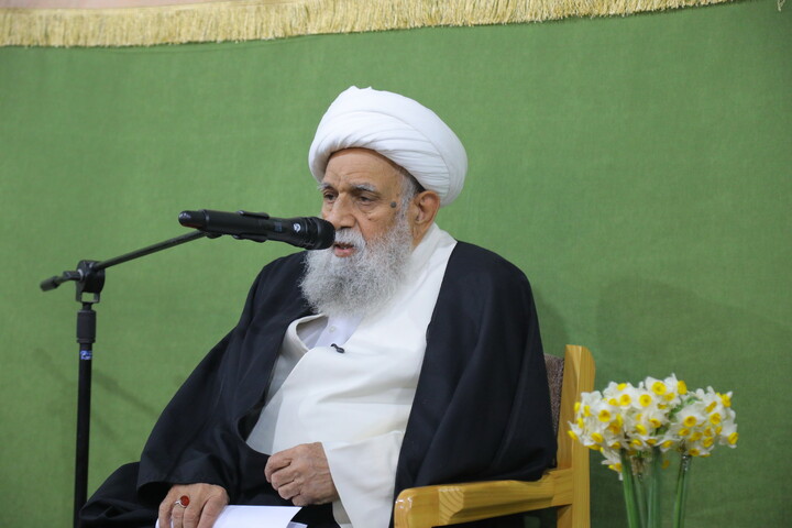 تصاویر/ جشن عید مبعث و عمامه گذاری طلاب در مدرسه علمیه آیت الله العظمی بروجردی