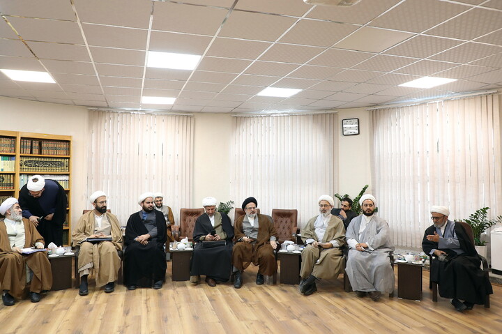 تصاویر/ آیین رونمایی از کتاب «از شبهه تا فتنه»