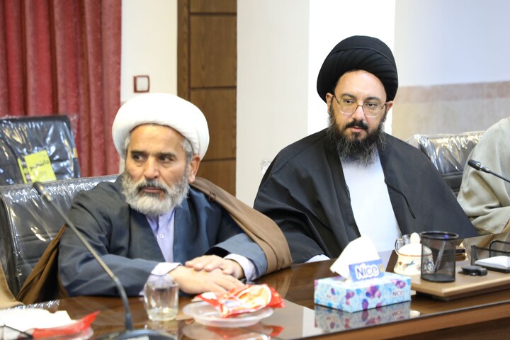 تصاویر/ جلسه بصیرتی با موضوع نقد قرآن بسندگی ویژه کادر مدارس یزد