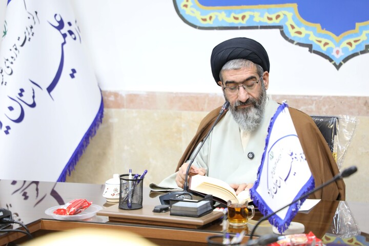 تصاویر/ جلسه بصیرتی با موضوع نقد قرآن بسندگی ویژه کادر مدارس یزد