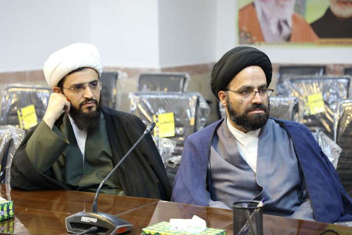 تصاویر/ جلسه بصیرتی با موضوع نقد قرآن بسندگی ویژه کادر مدارس یزد