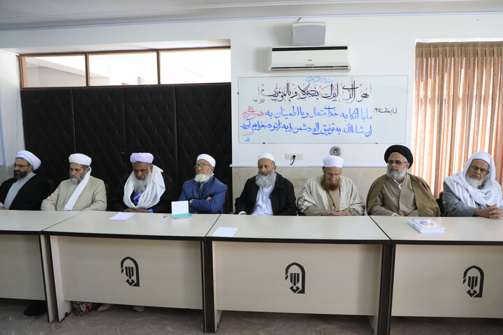 دیدار علمای اهل سنت با نماینده ولی فقیه در خراسان جنوبی