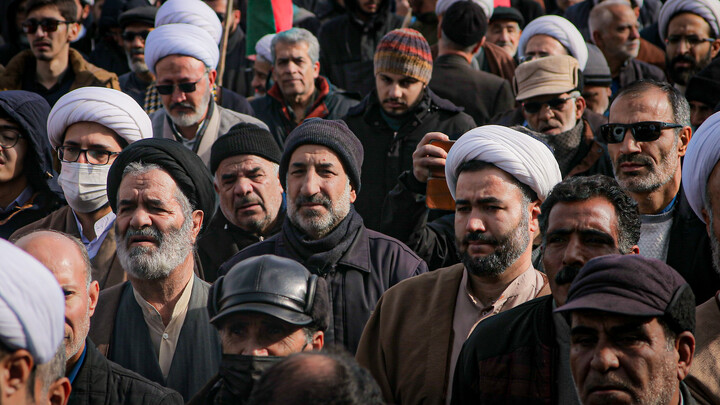 تصاویر/مراسم تشییع و نماز بر پیکر شهید علی زمانیان