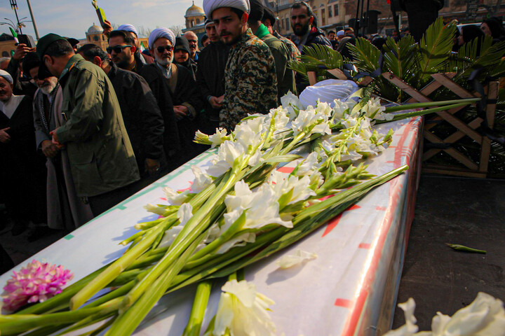 تصاویر/مراسم تشییع و نماز بر پیکر شهید علی زمانیان