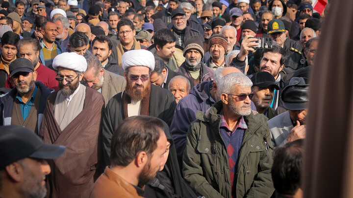 تصاویر/مراسم تشییع و نماز بر پیکر شهید علی زمانیان