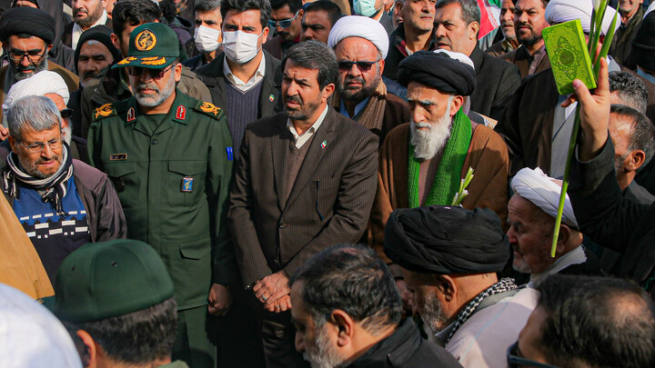 تصاویر/مراسم تشییع و نماز بر پیکر شهید علی زمانیان