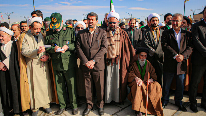 تصاویر/مراسم تشییع و نماز بر پیکر شهید علی زمانیان