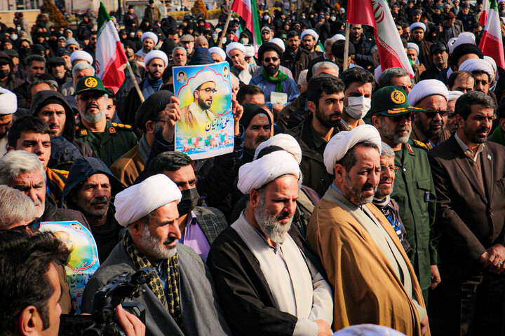 تصاویر/مراسم تشییع و نماز بر پیکر شهید علی زمانیان